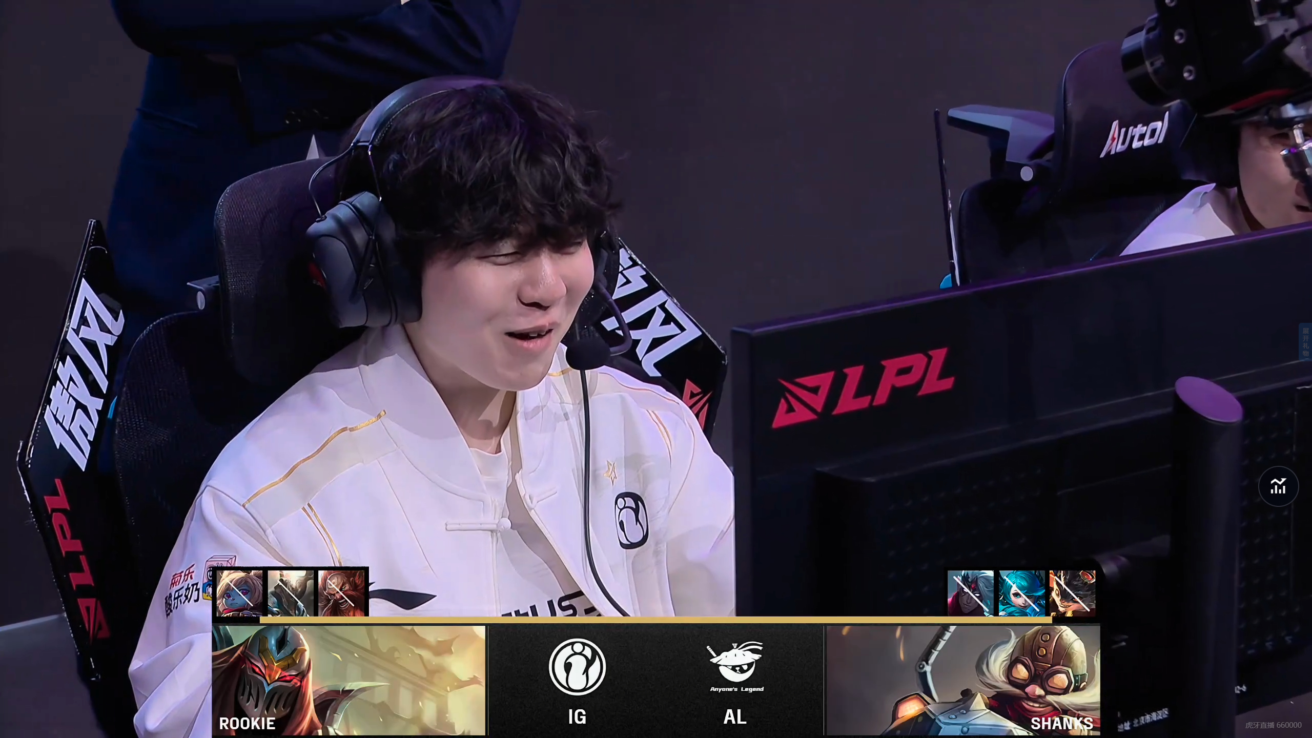 LPL选手爆冷获胜,专家预测失准 LPL选手爆冷获胜,专家预测失准