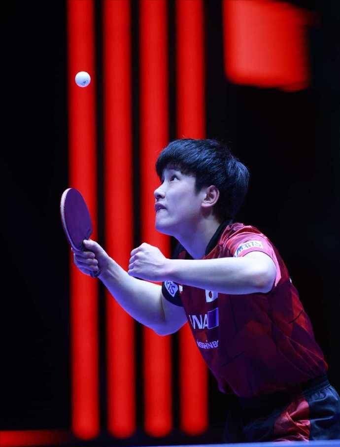 奥地利队横扫日本队，张本智和点燃赛场