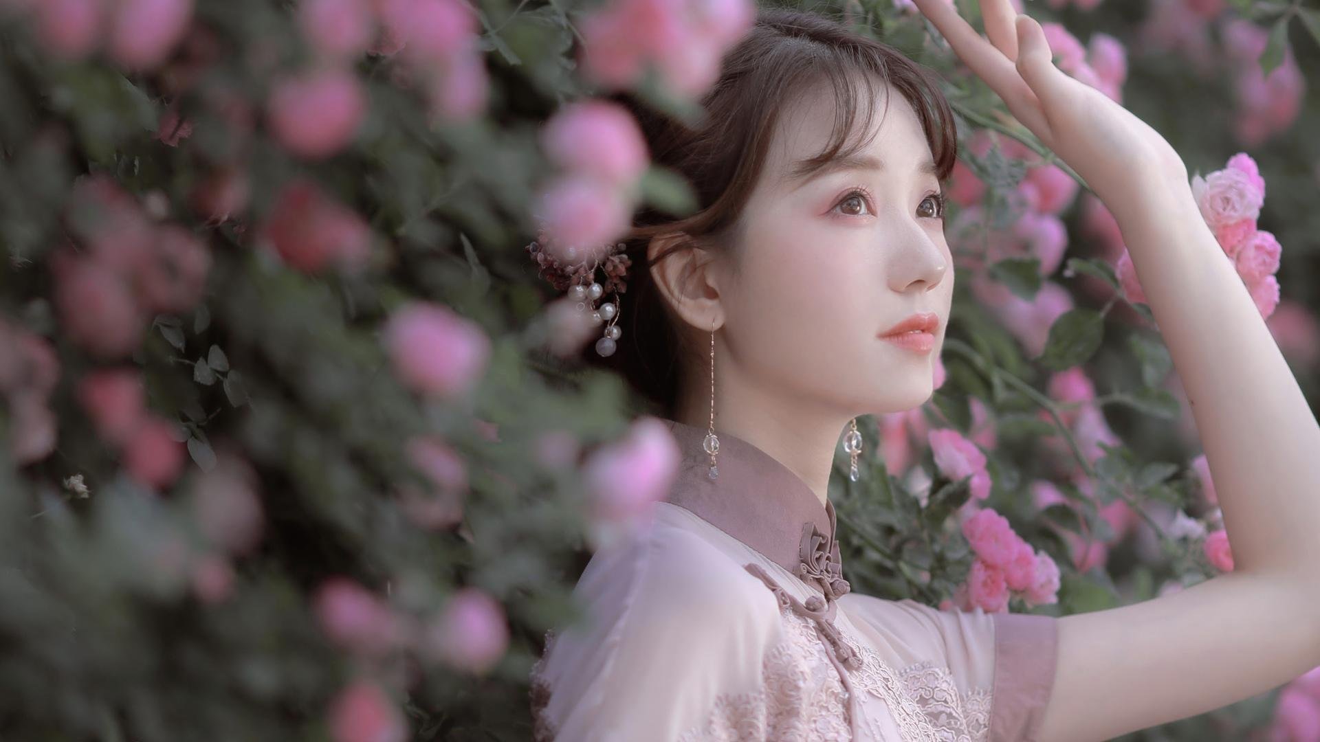 活塞引擎轰鸣，底特律以F1式攻防节奏压制雷霆