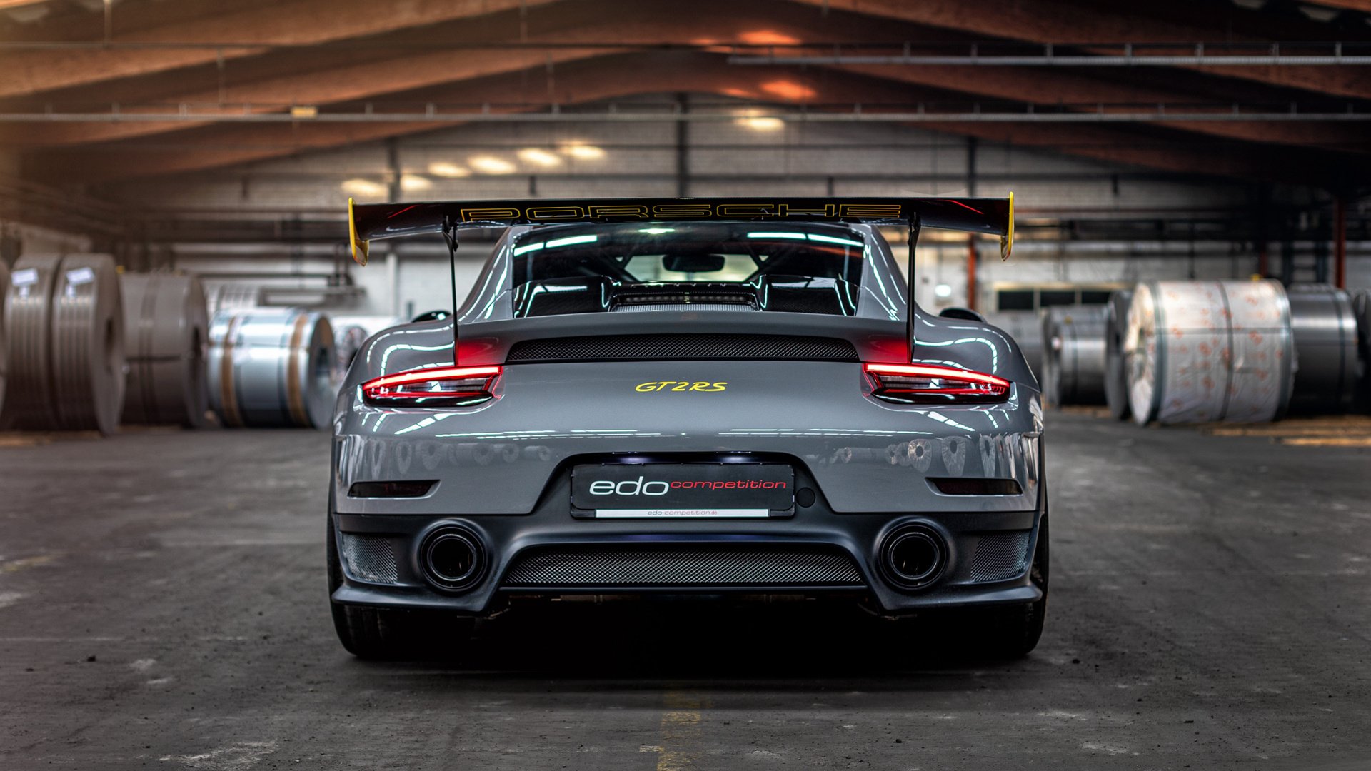 欧冠烽火三重奏,劳塔罗点燃蓝黑锋焰,皇家社会黑马奔腾,拜仁王座下的暗流