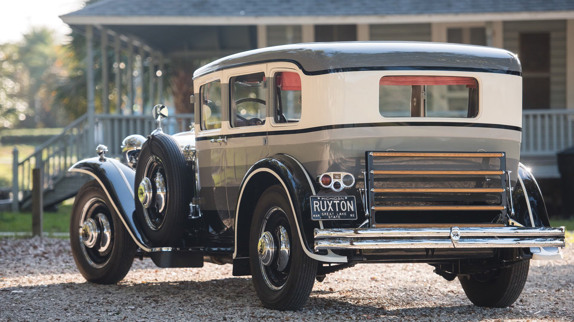 绿茵无疆界，从圣西罗的北看台到突尼斯绝杀之夜