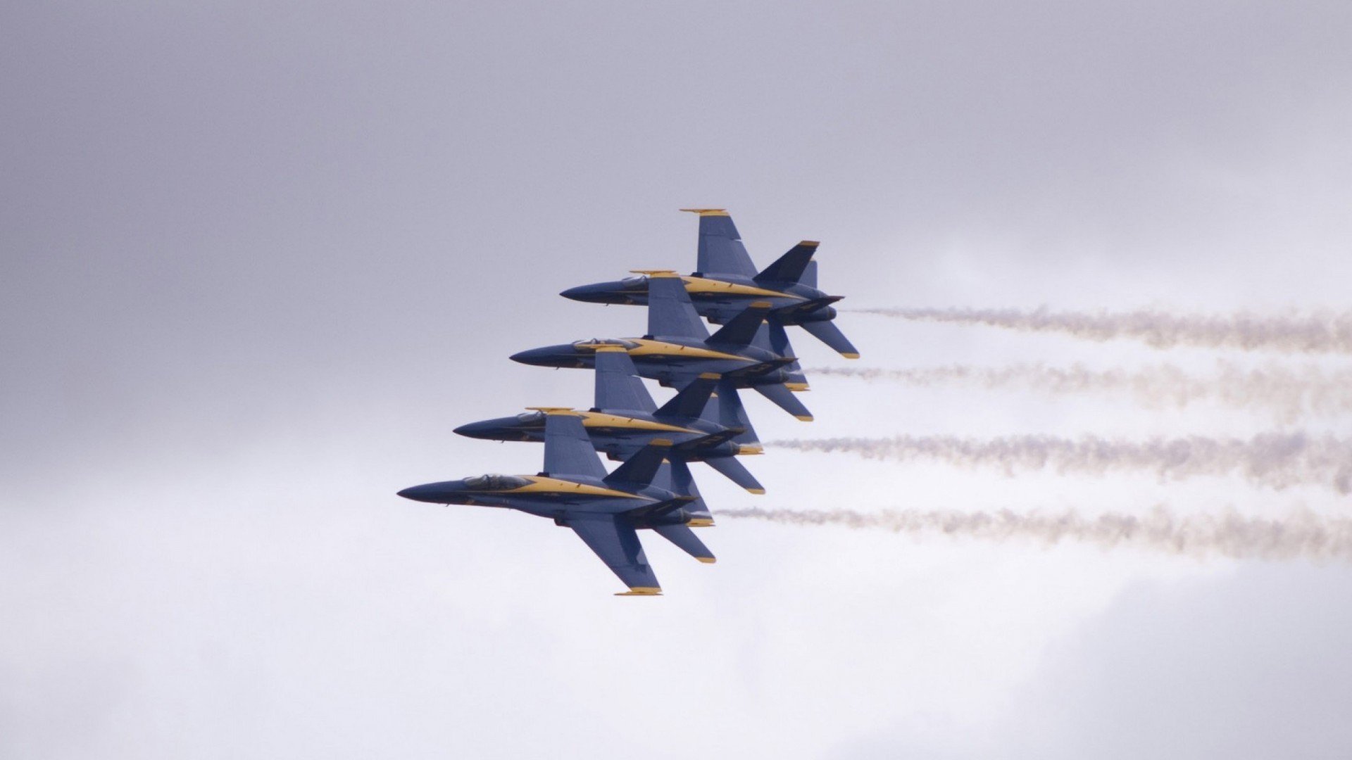 活塞铁血冲垮攻防雄鹿，拉文如乔丹附体总决赛终极接管